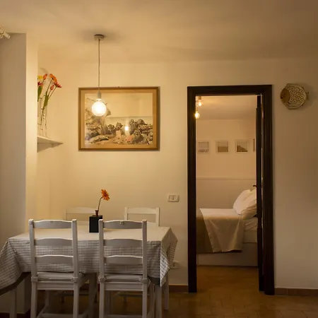 Sui Tetti Di Napoli